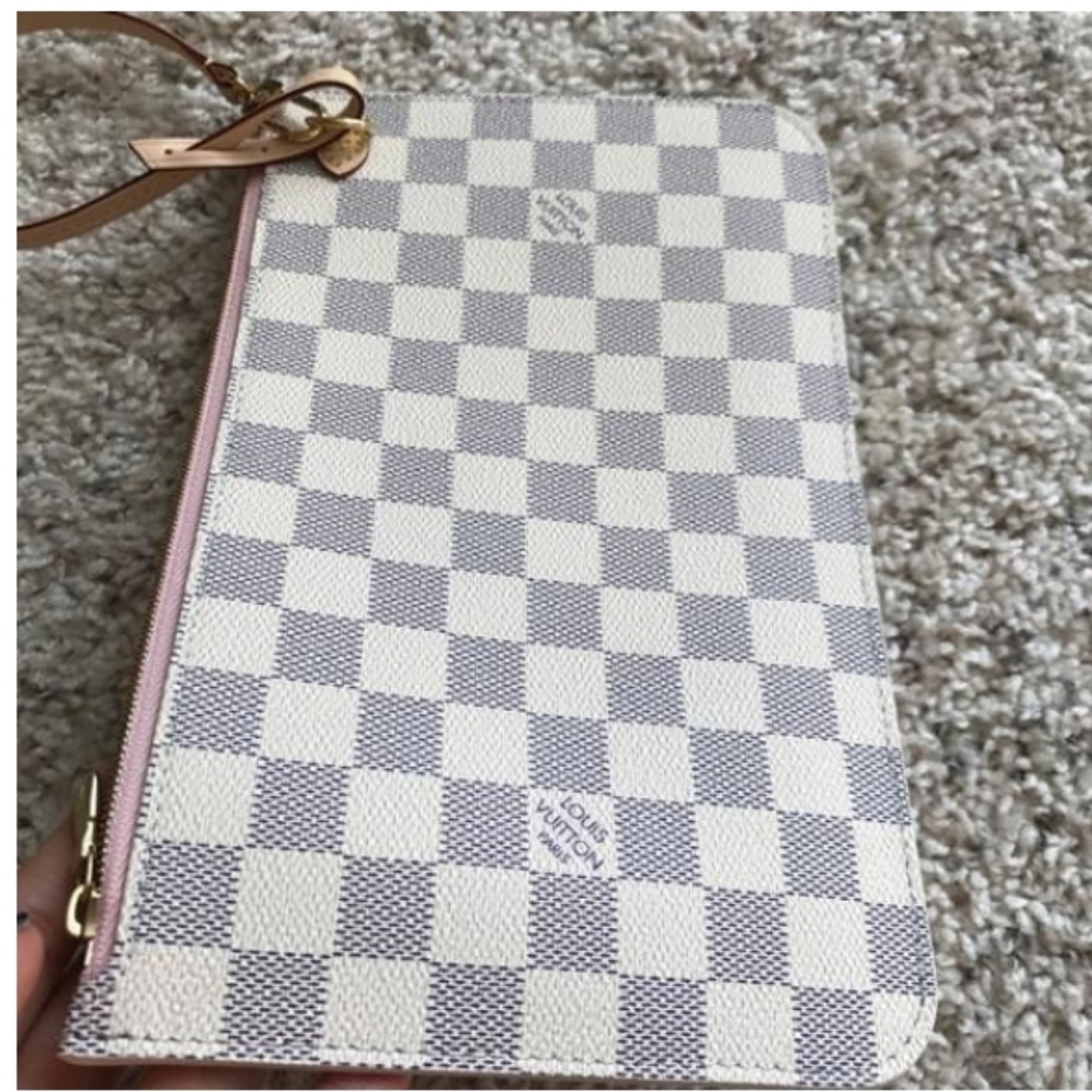 Pocket book - Picture 5 of 8